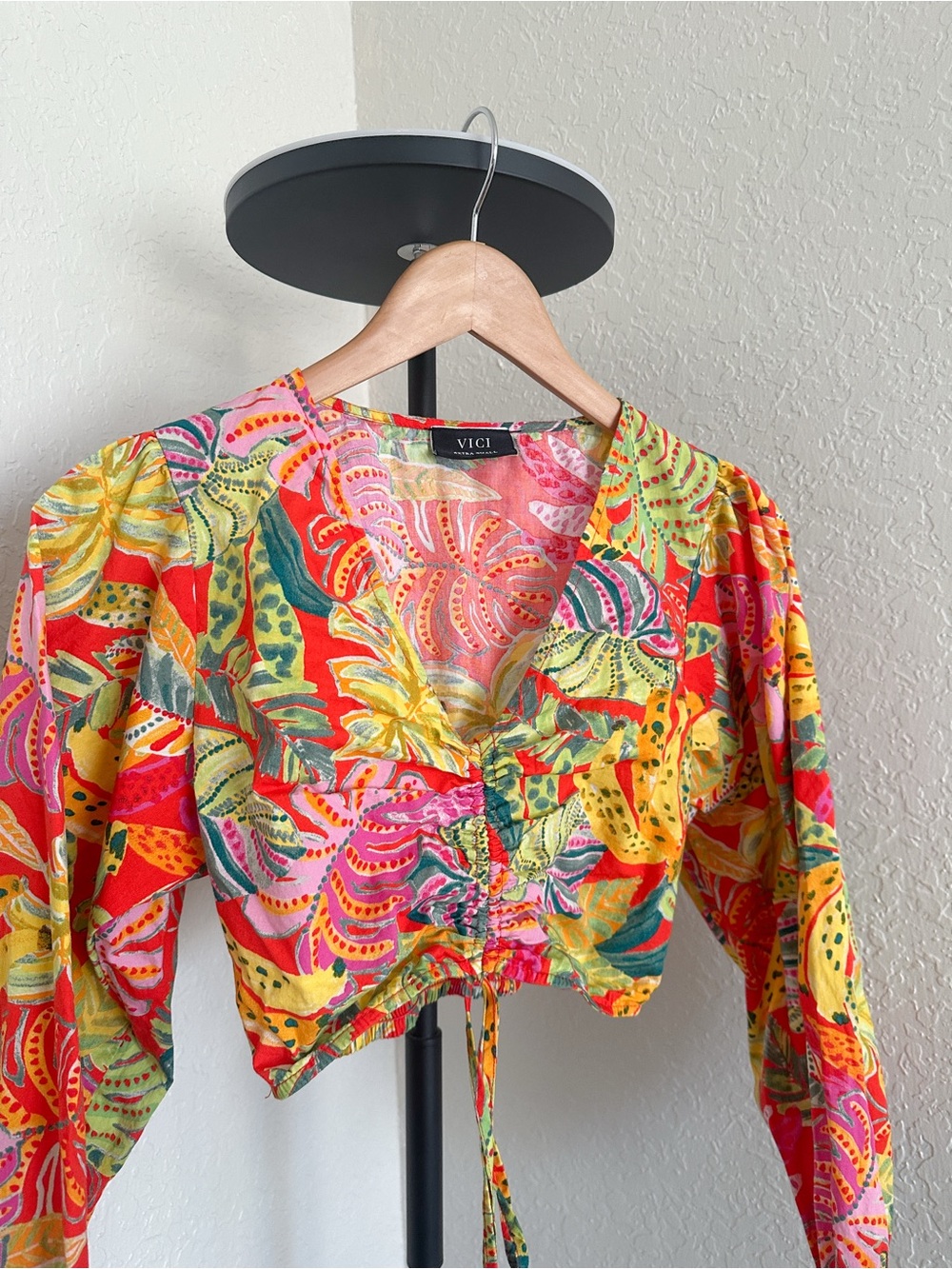 Vici XS Floral Crop Top Halter Neck Ruched Blouse - Picture 3 of 7